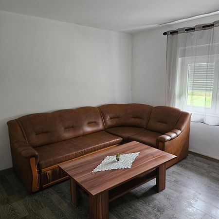 Apartman Mile - Holiday House سوملجاناك المظهر الخارجي الصورة