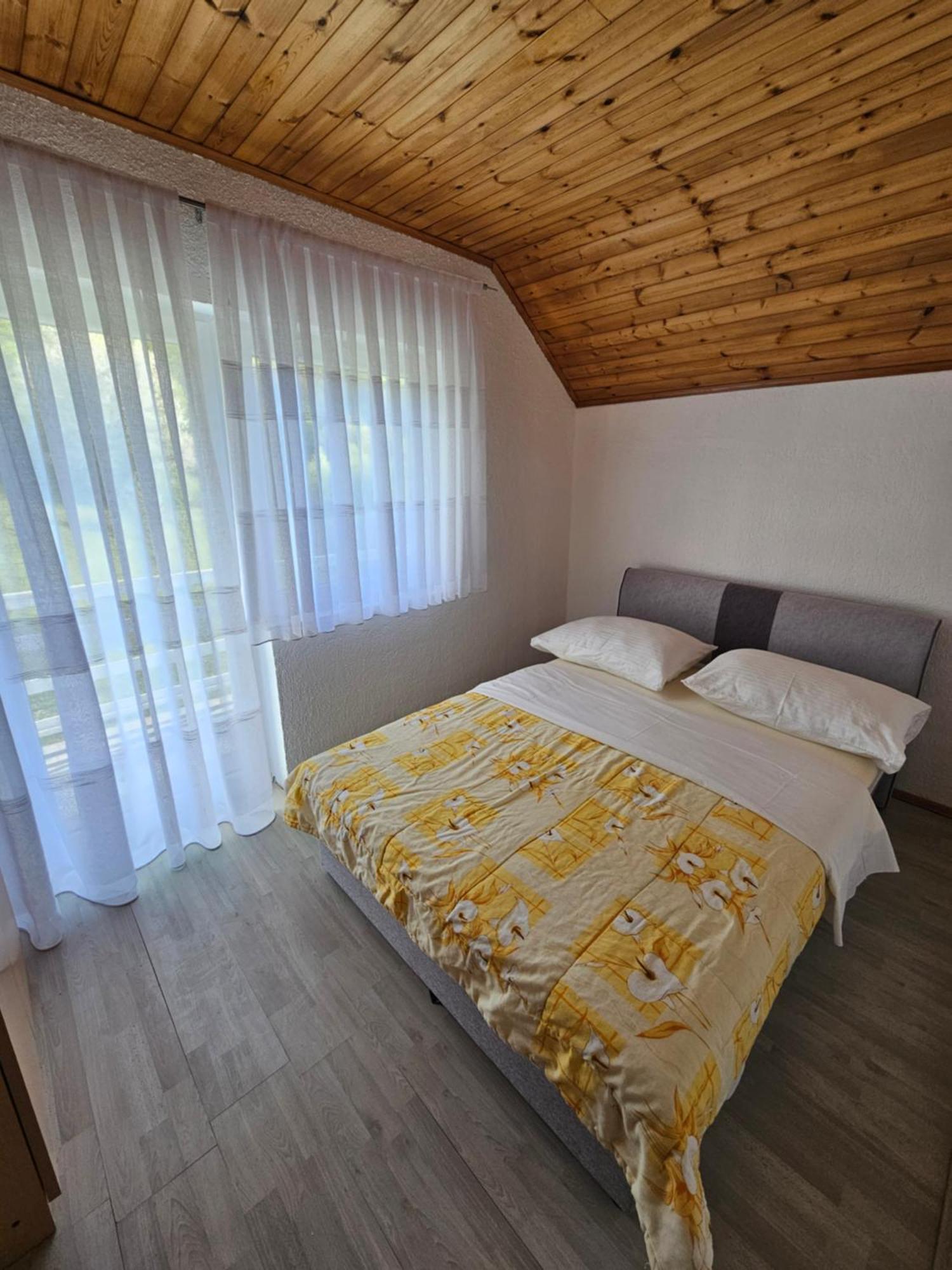 Apartman Mile - Holiday House سوملجاناك المظهر الخارجي الصورة