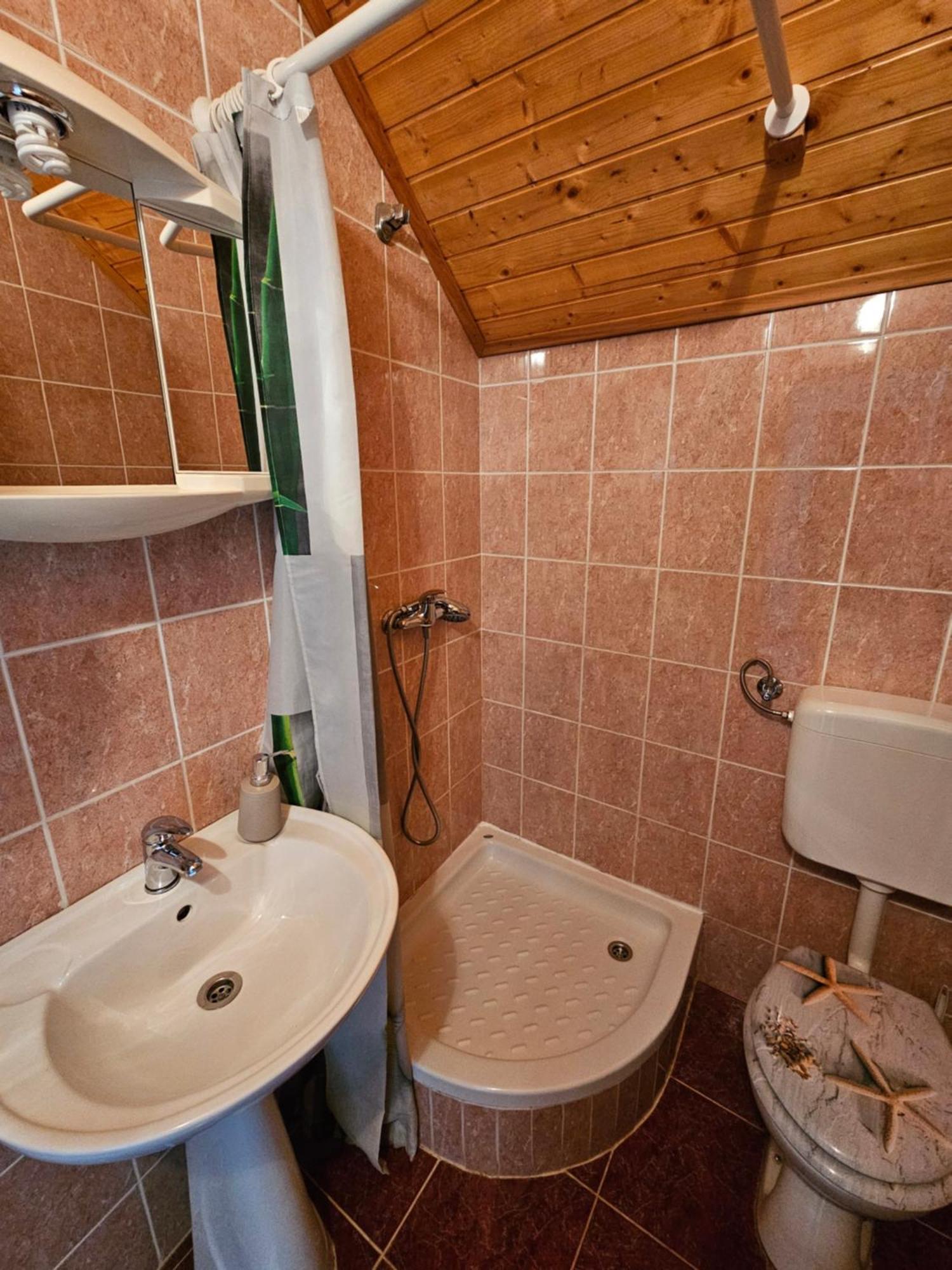 Apartman Mile - Holiday House سوملجاناك الغرفة الصورة